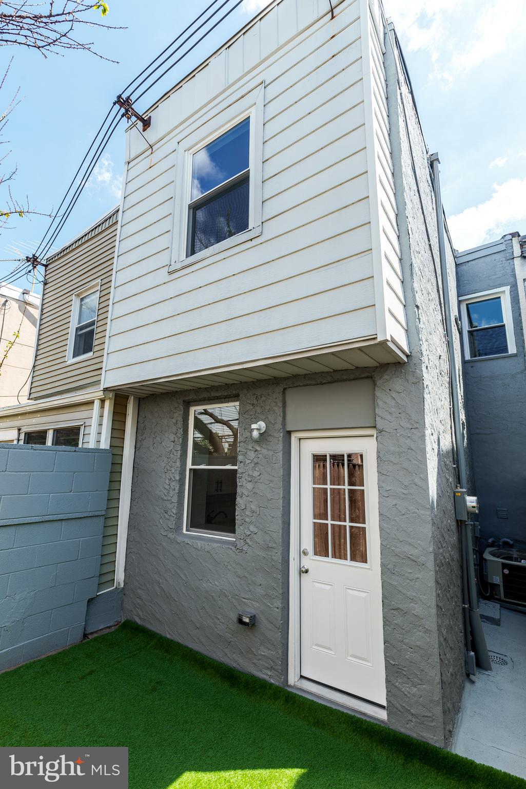 LOWER MOYAMENSING - Residential