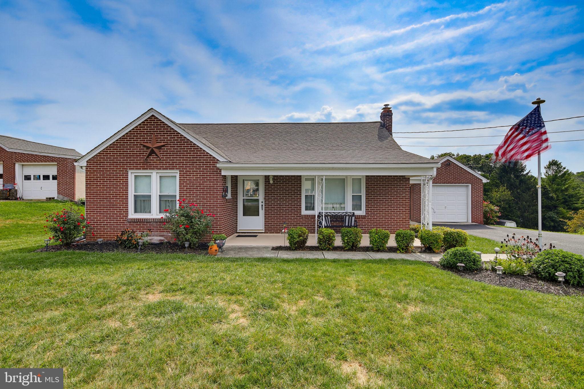 427 CLEAR RIDGE ROAD