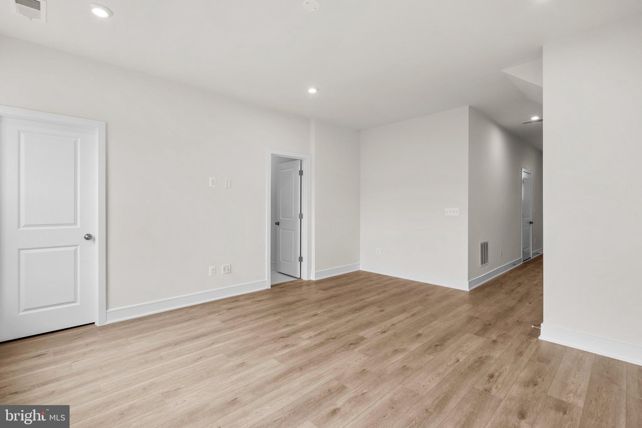 LAKE FREDERICK - Residential