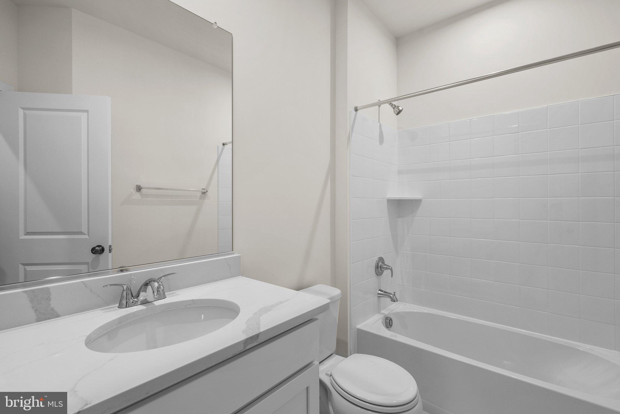 LAKE FREDERICK - Residential