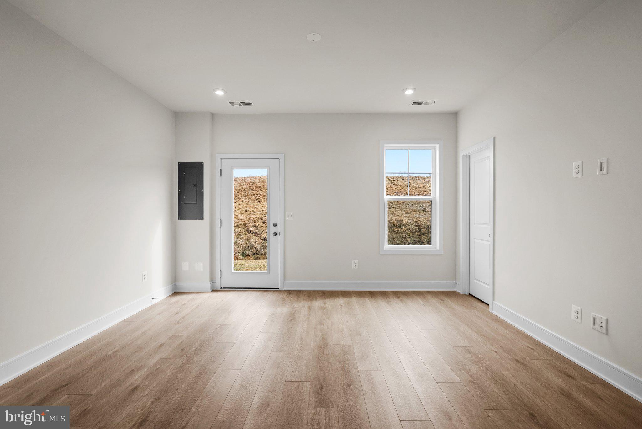 LAKE FREDERICK - Residential