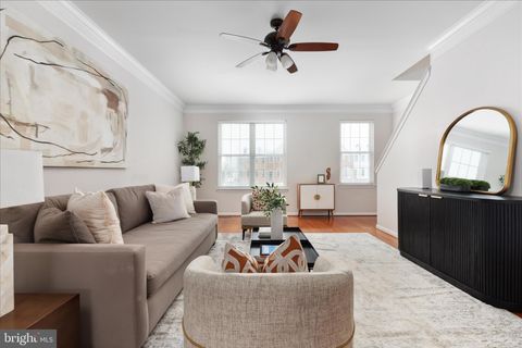 42824 NATIONS STREET CHANTILLY VA 20152