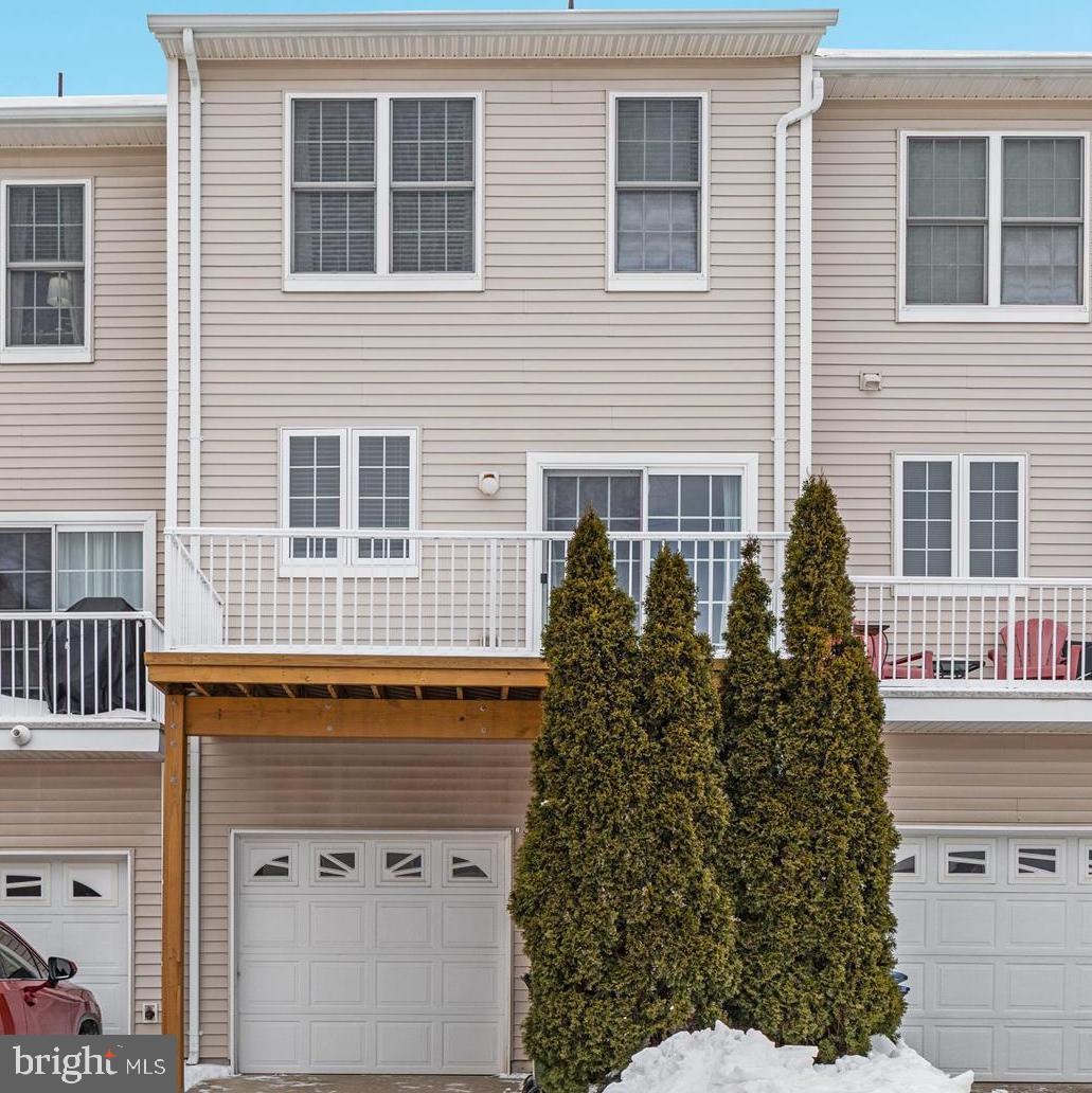 AMBERLEA AT SOUTH RIDING - Residential