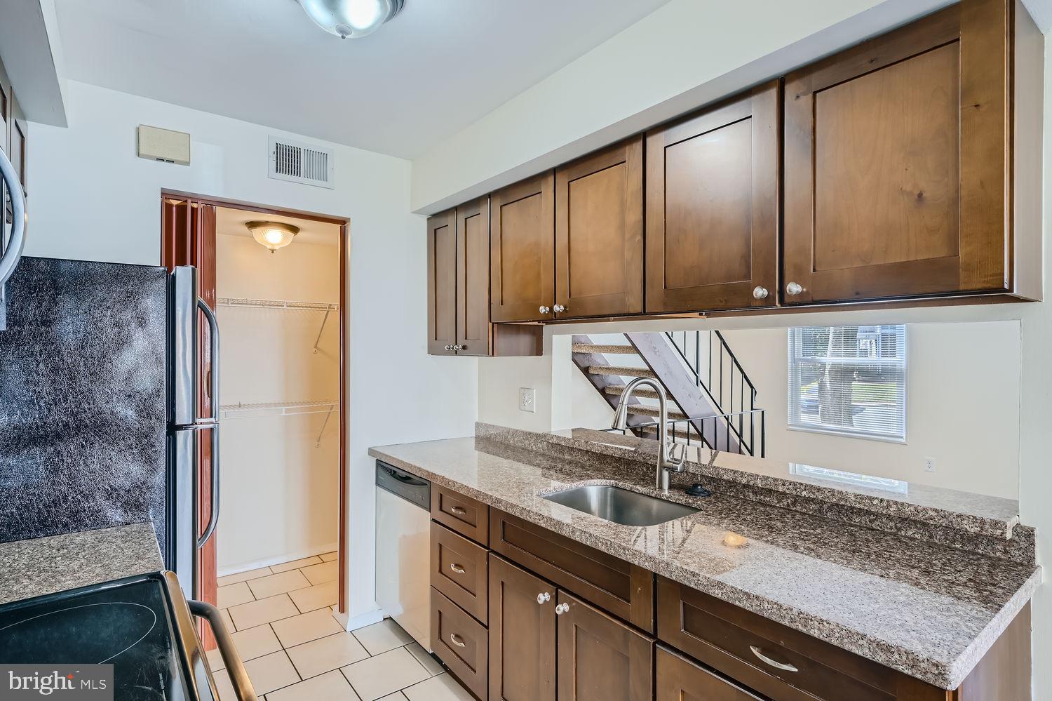 BROOKSHIRE - Residential Lease