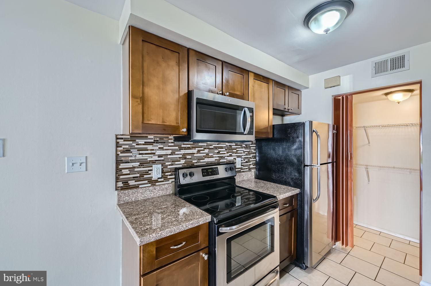 BROOKSHIRE - Residential Lease