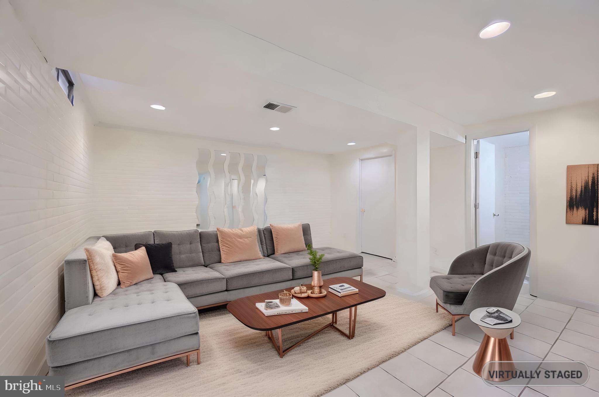 BROOKSHIRE - Residential Lease