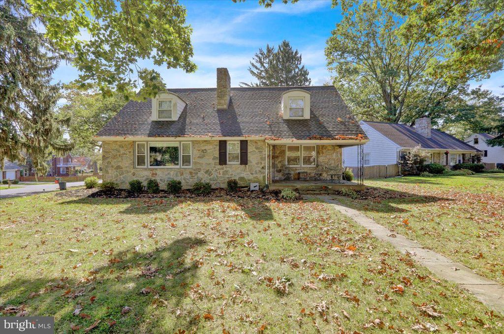 Photo of 1980 Park Plaza, LANCASTER, PA 17601 (MLS # PALA2074978)