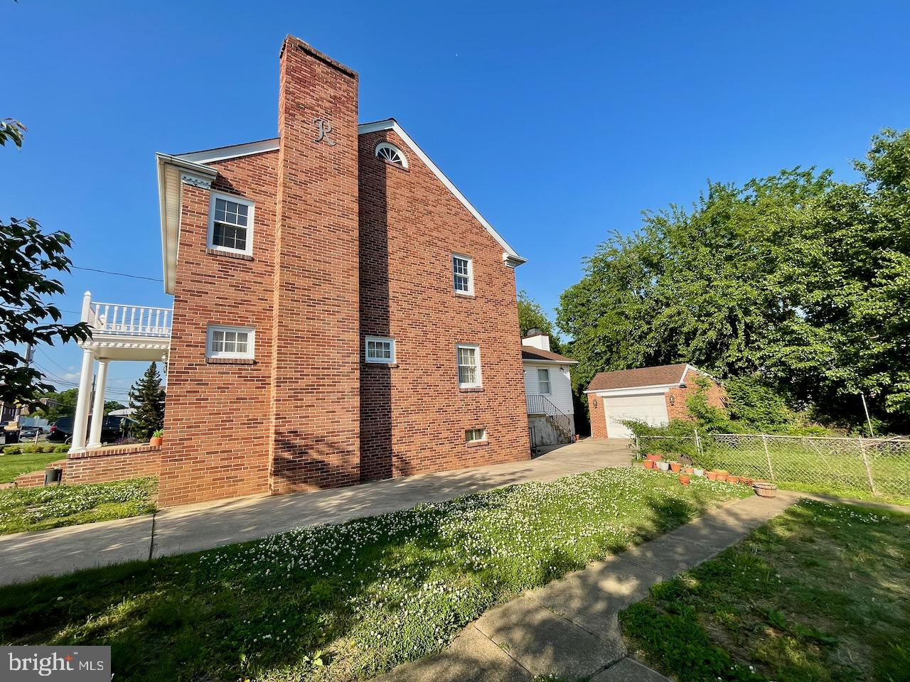 704 S RODNEY STREET