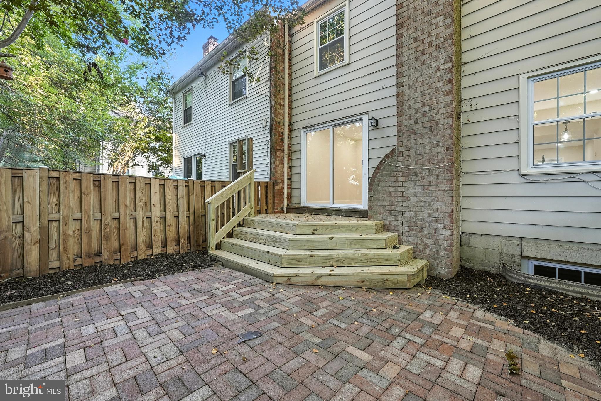 COUNTRY CREEK - Residential