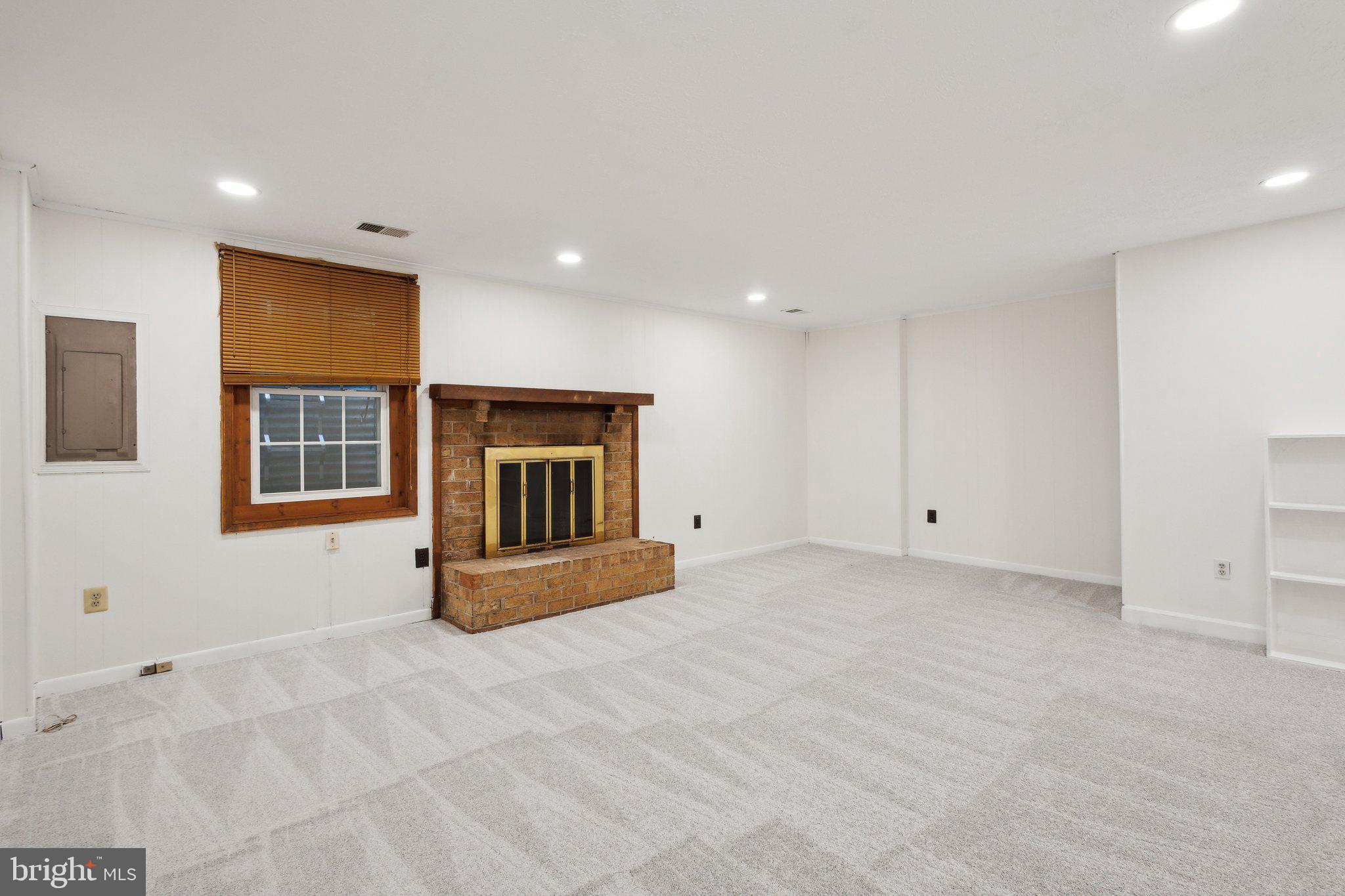 AUTUMN CHASE - Residential