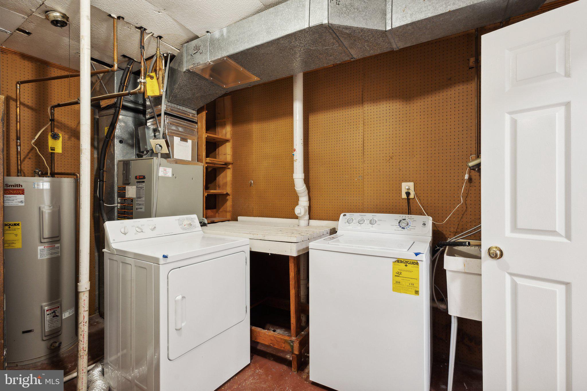 AUTUMN CHASE - Residential