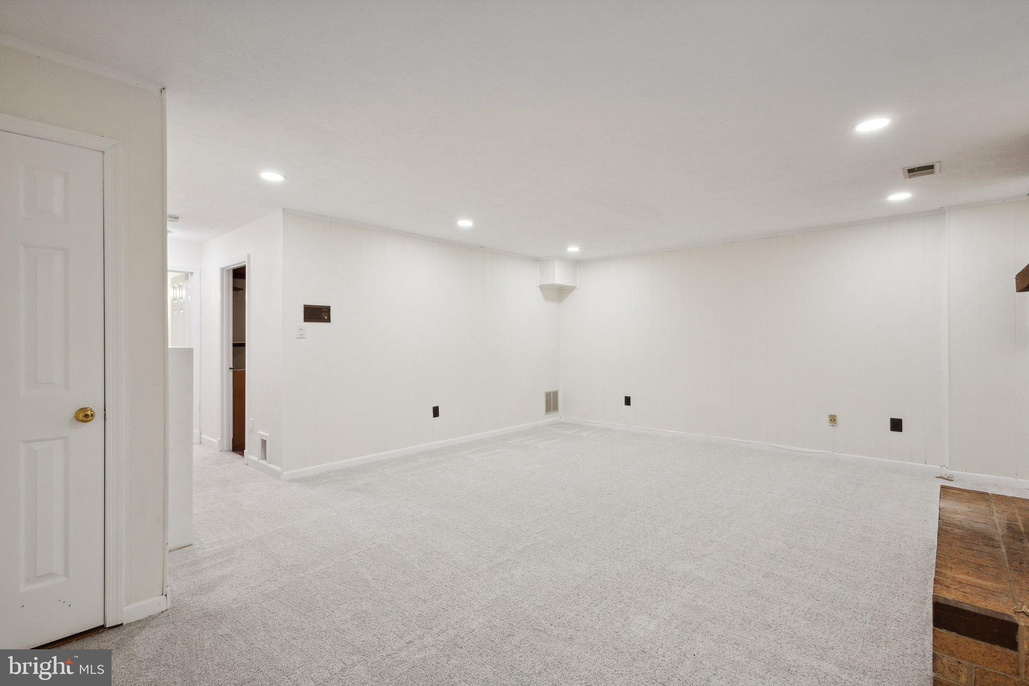 AUTUMN CHASE - Residential