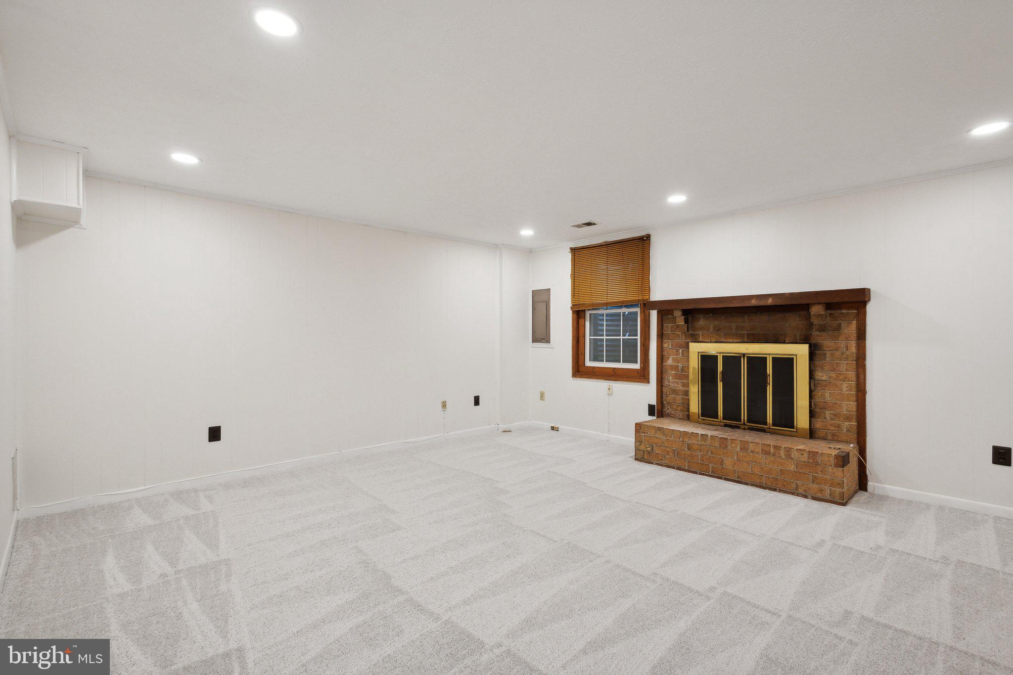 AUTUMN CHASE - Residential