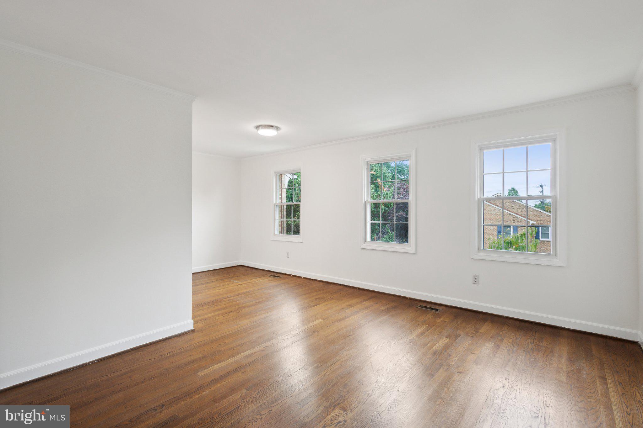 AUTUMN CHASE - Residential