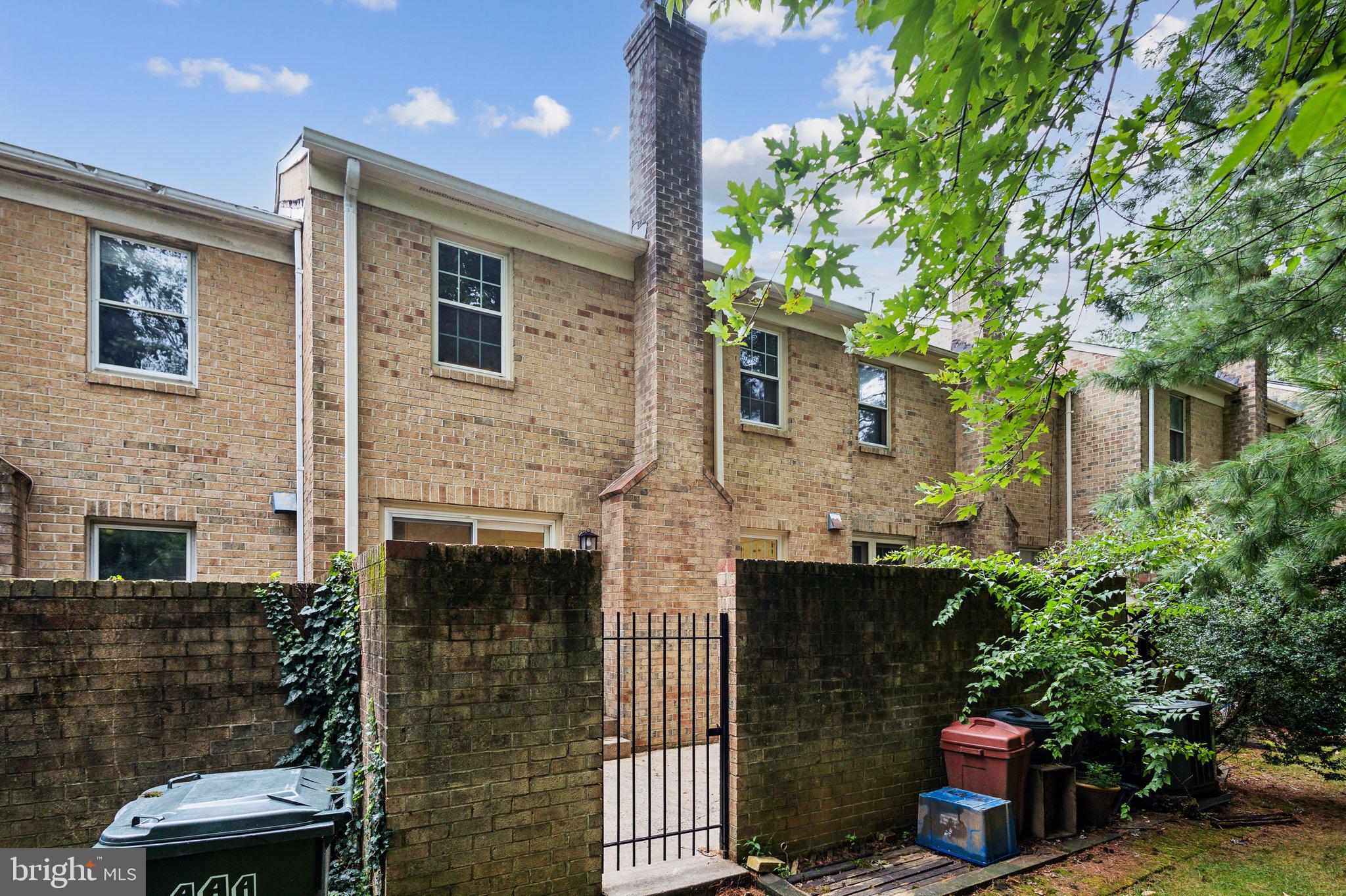 AUTUMN CHASE - Residential