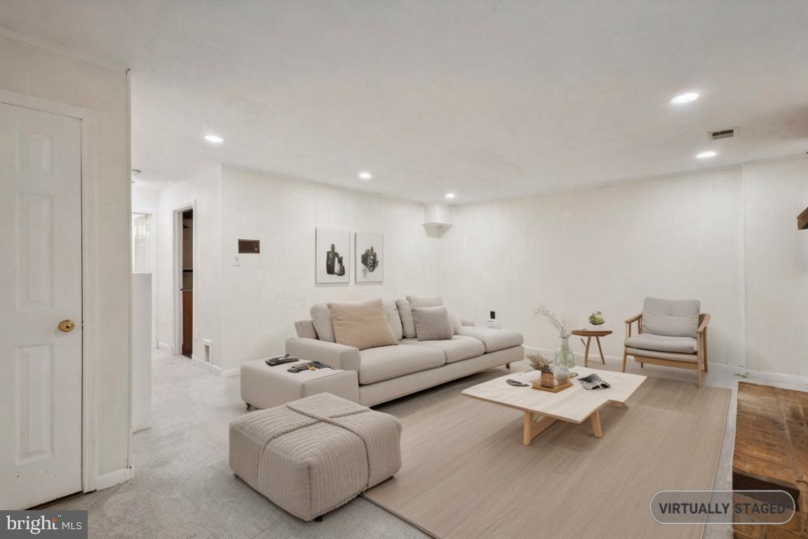 AUTUMN CHASE - Residential