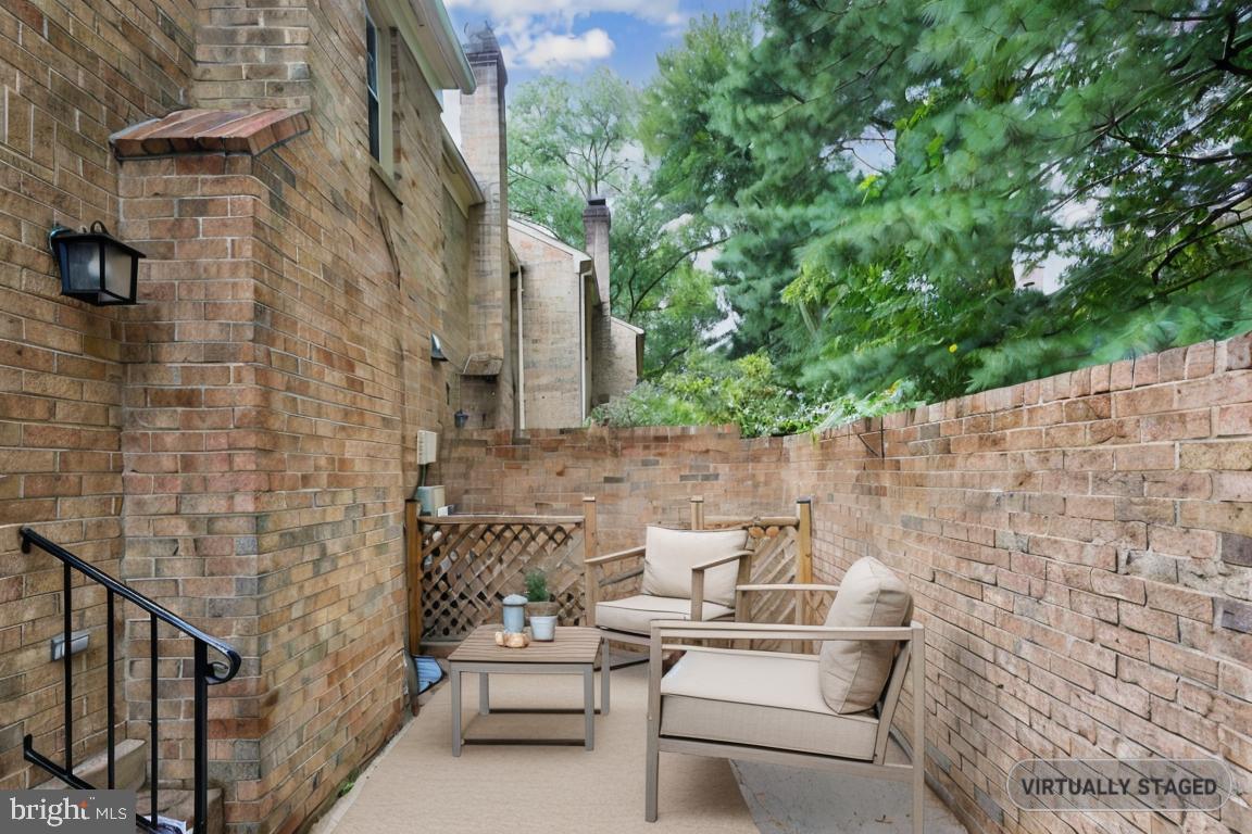 AUTUMN CHASE - Residential