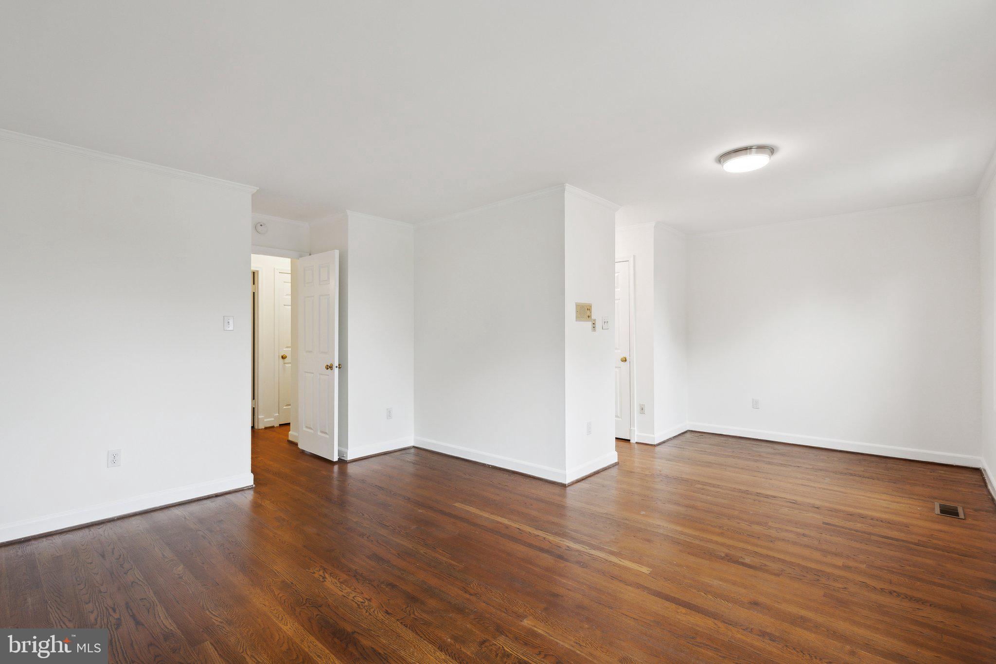 AUTUMN CHASE - Residential