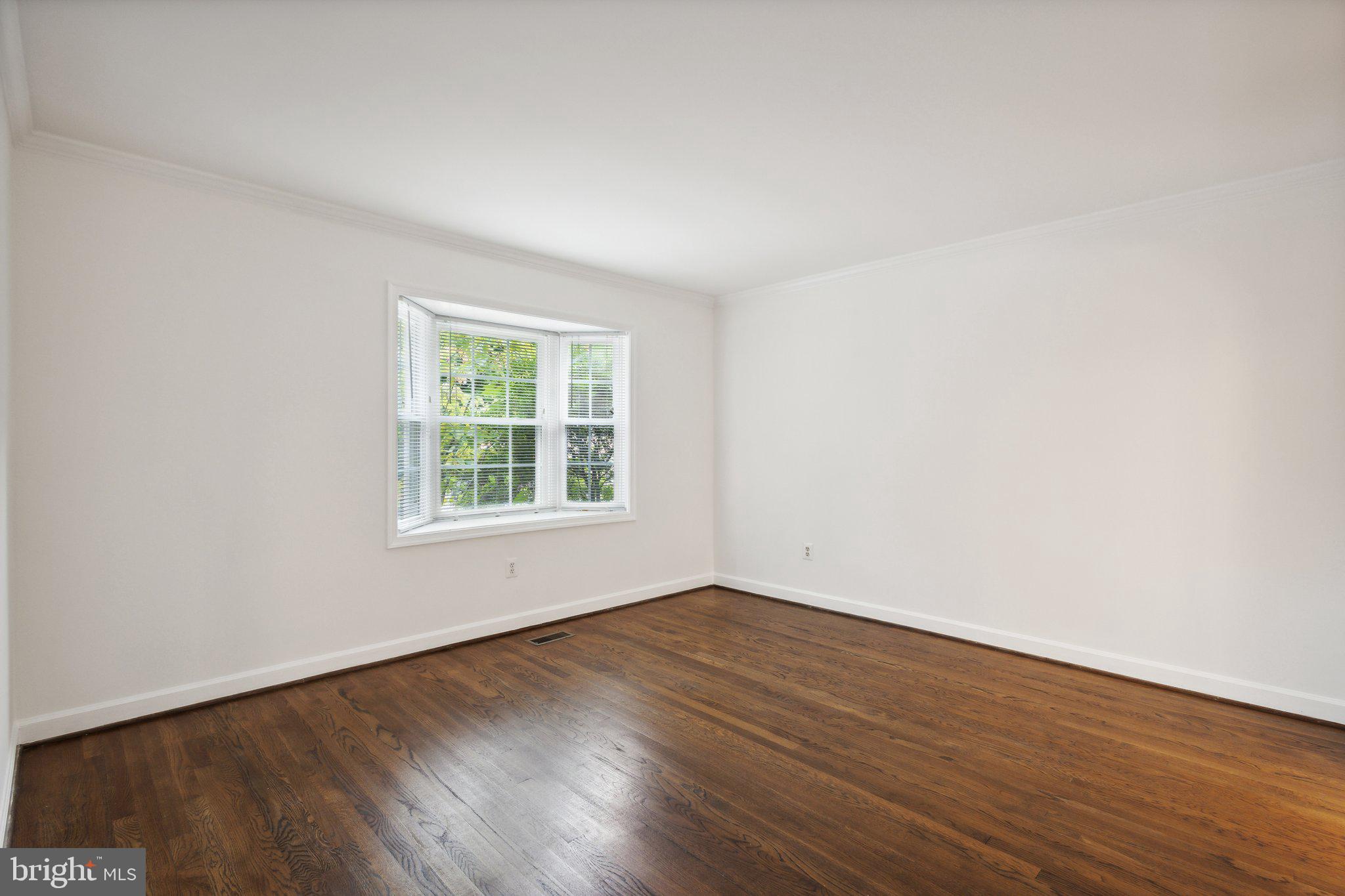 AUTUMN CHASE - Residential