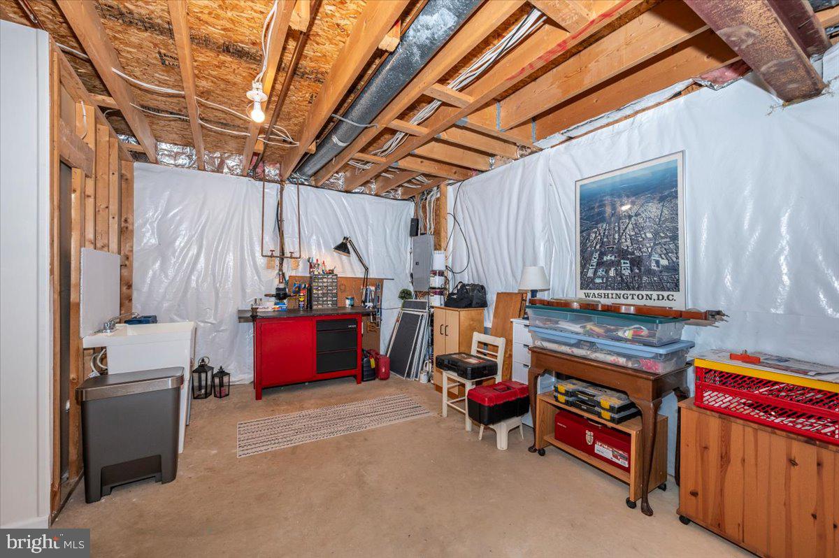 JAMES CREEK - Residential