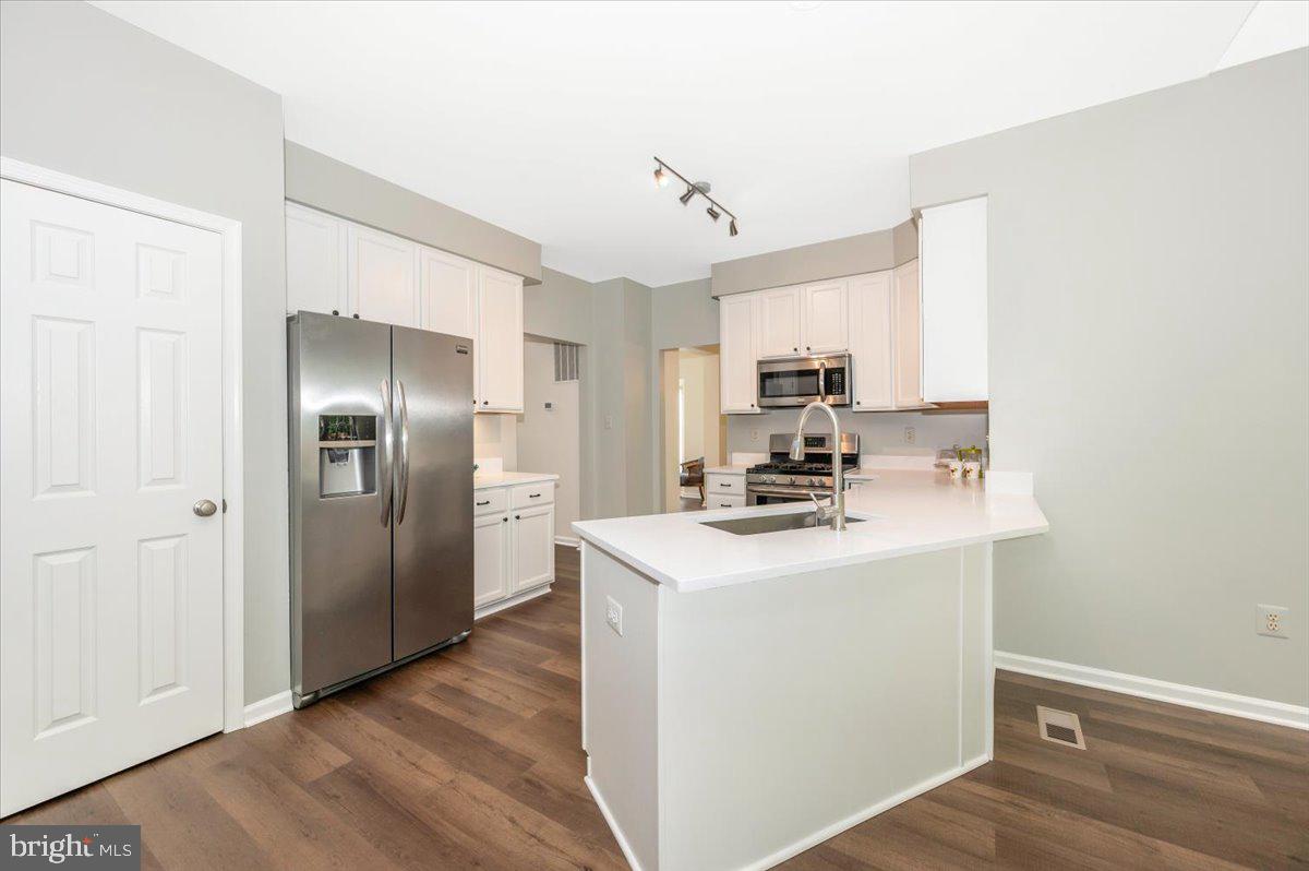 JAMES CREEK - Residential