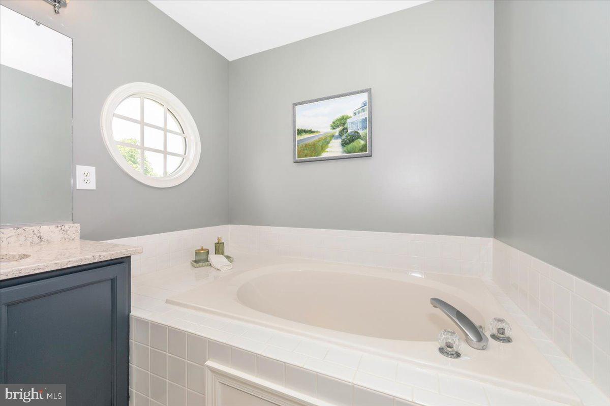 JAMES CREEK - Residential