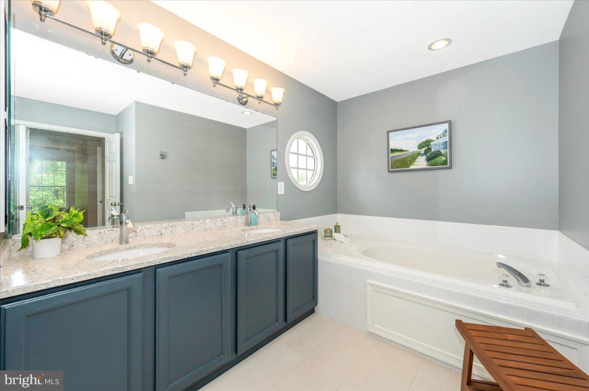 JAMES CREEK - Residential