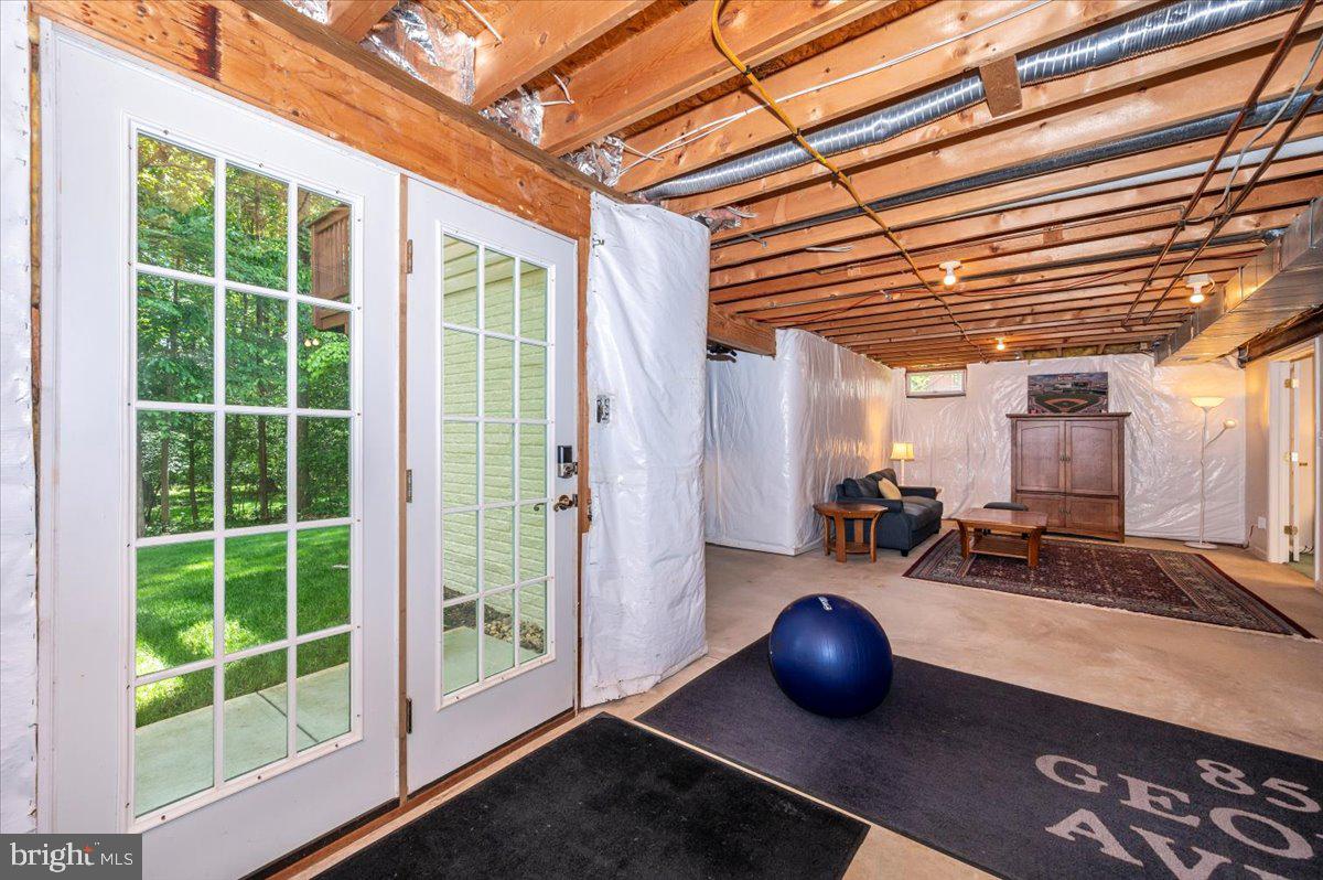 JAMES CREEK - Residential