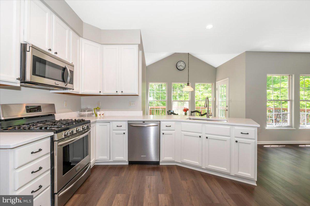 JAMES CREEK - Residential