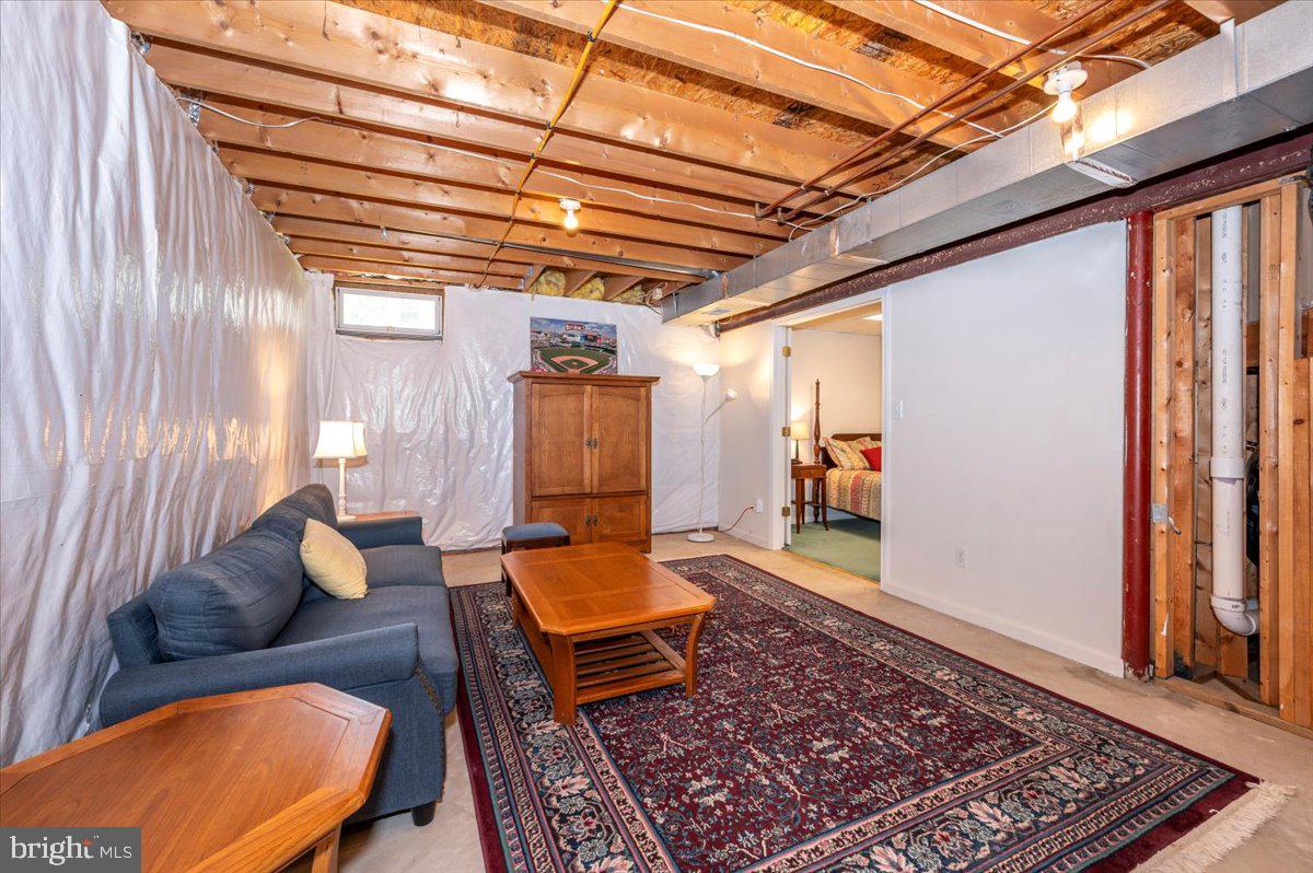 JAMES CREEK - Residential