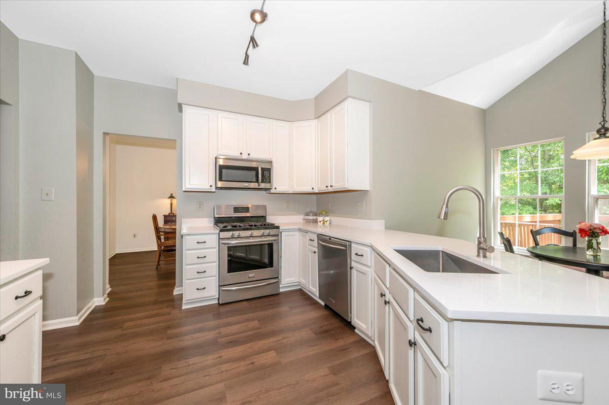 JAMES CREEK - Residential