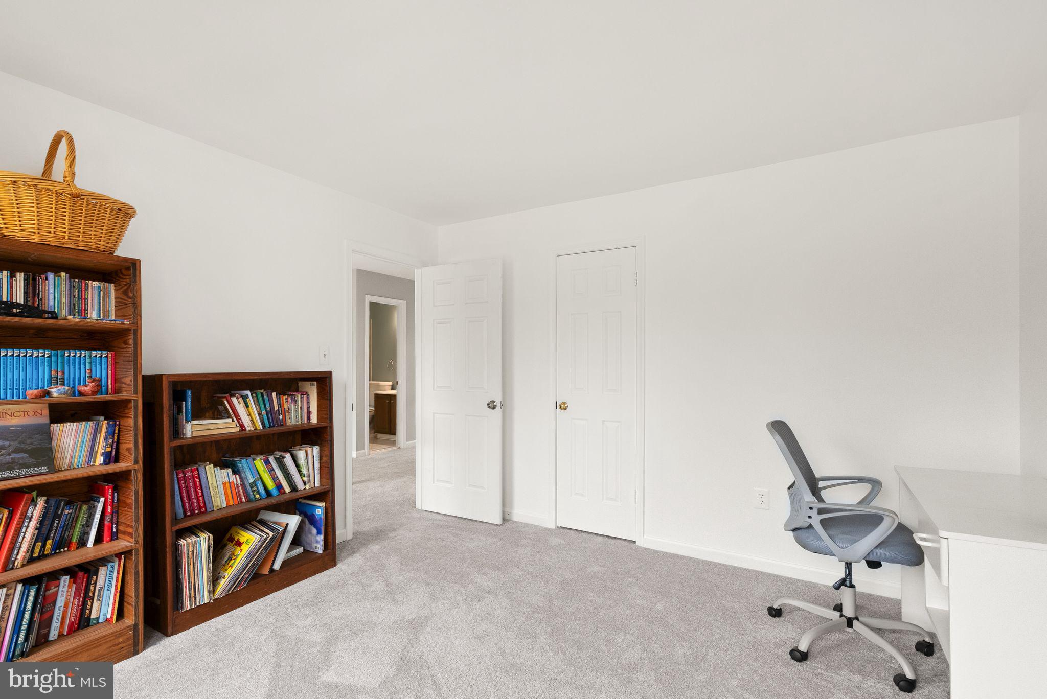 COMPTON HEIGHTS - Residential