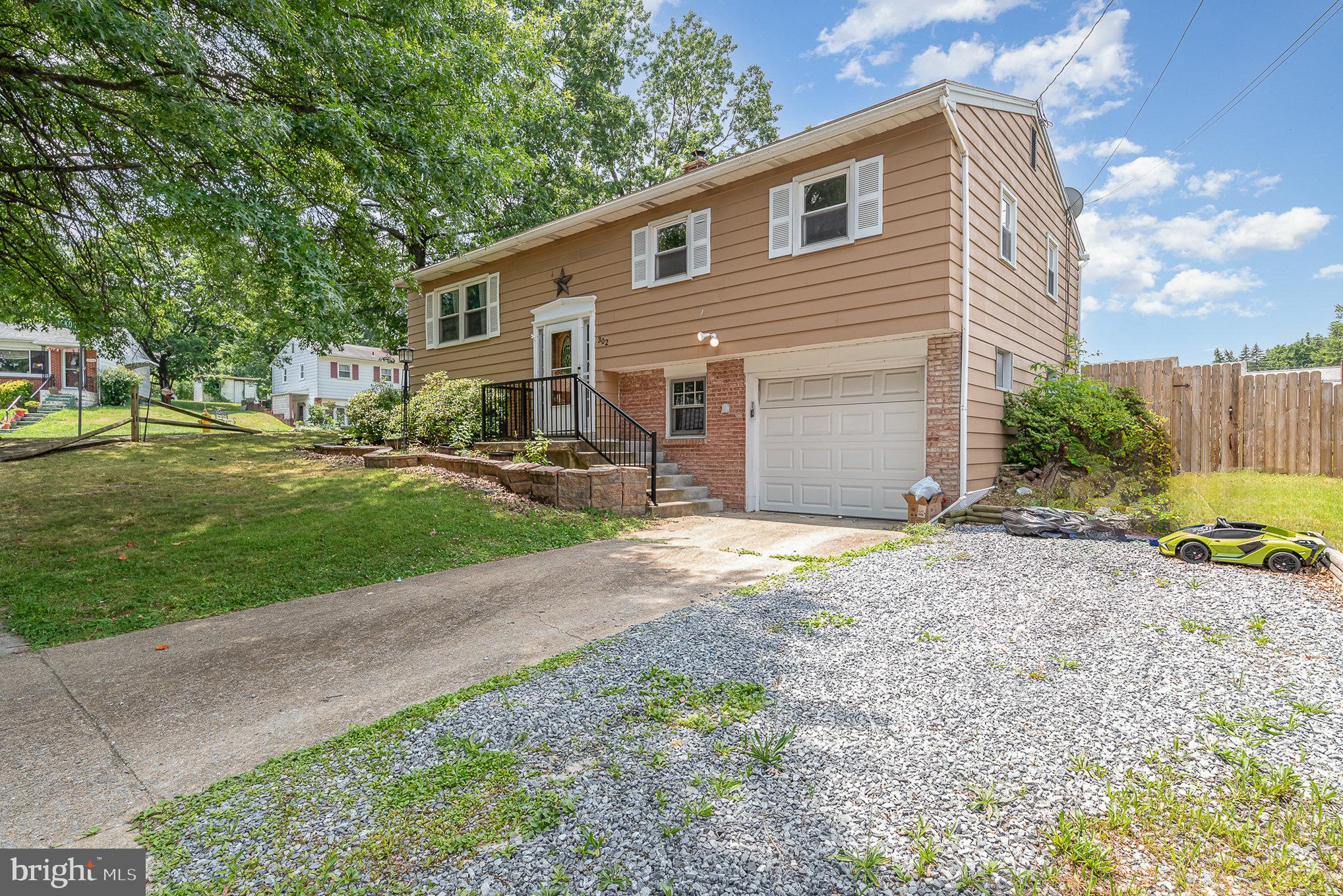 302 HICKORY HILL TERRACE