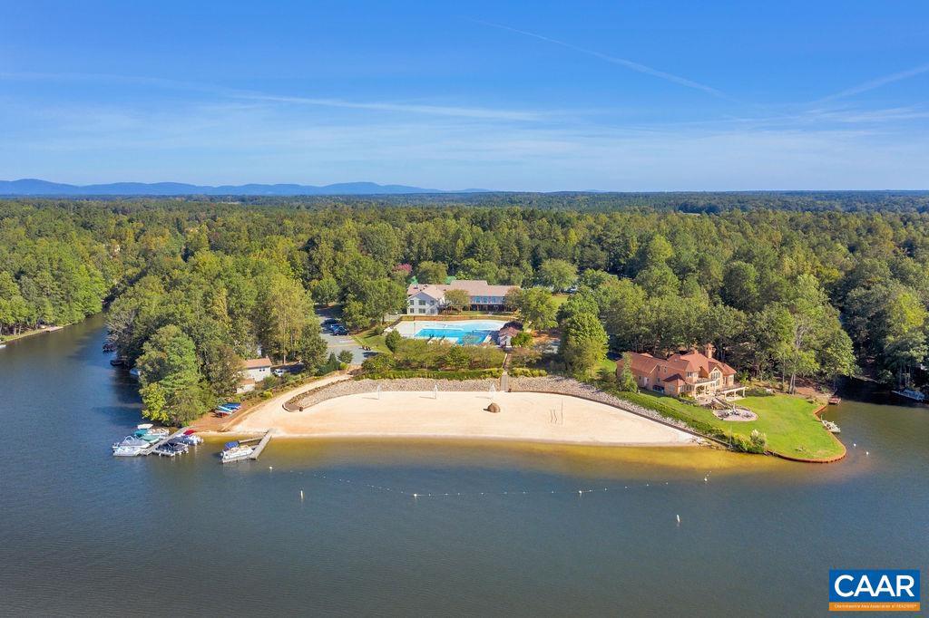 LAKE MONTICELLO - Land