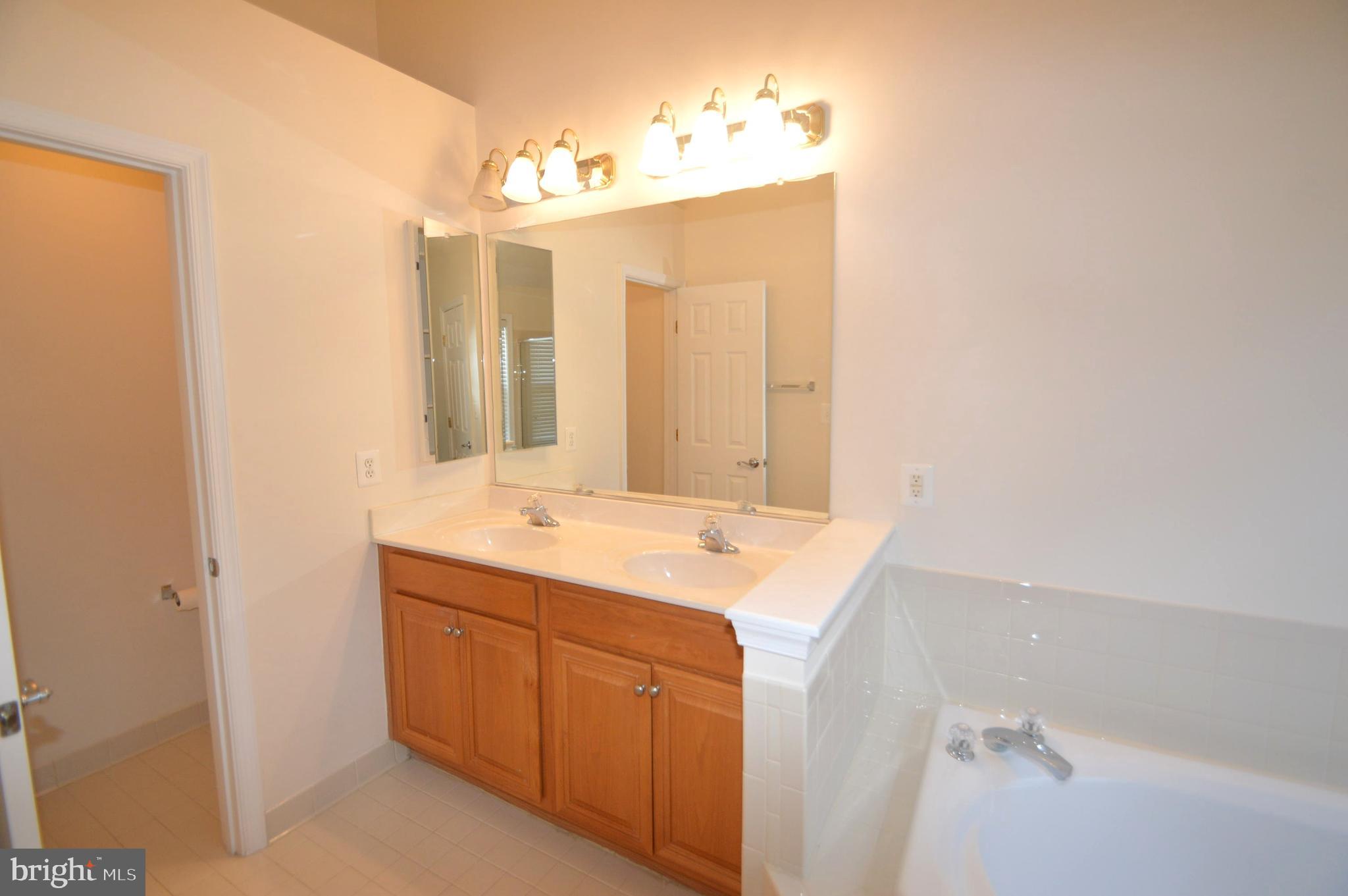 STONE RIDGE - Residential Lease