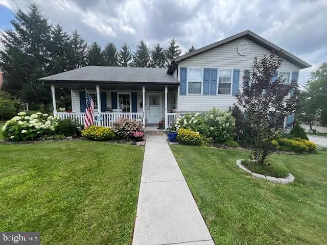 Hanover, Pennsylvania 17331, United States, 3 Bedrooms Bedrooms, ,3 BathroomsBathrooms,Residential,Active,222921