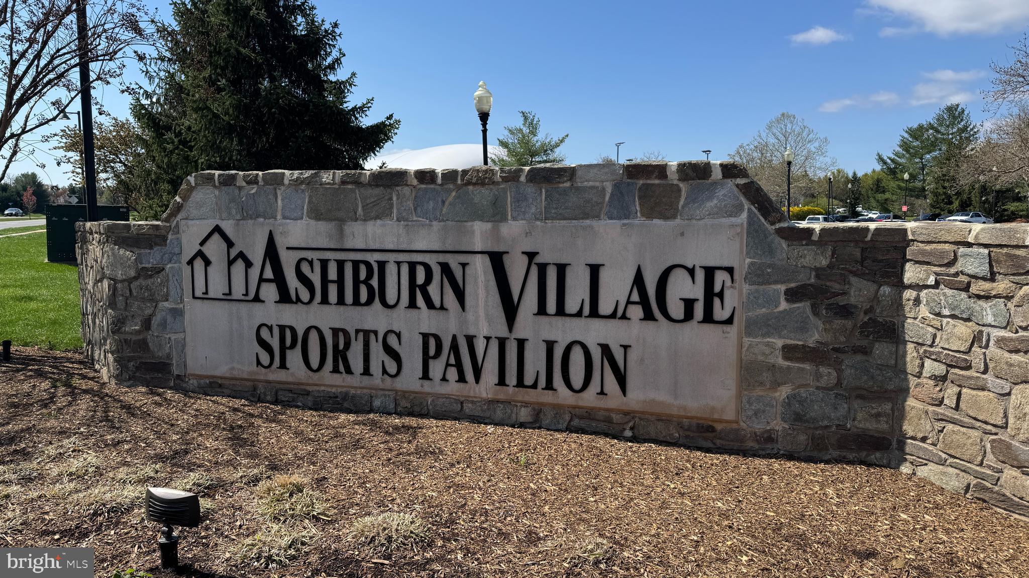 ASHBURN VILLAGE - Residential