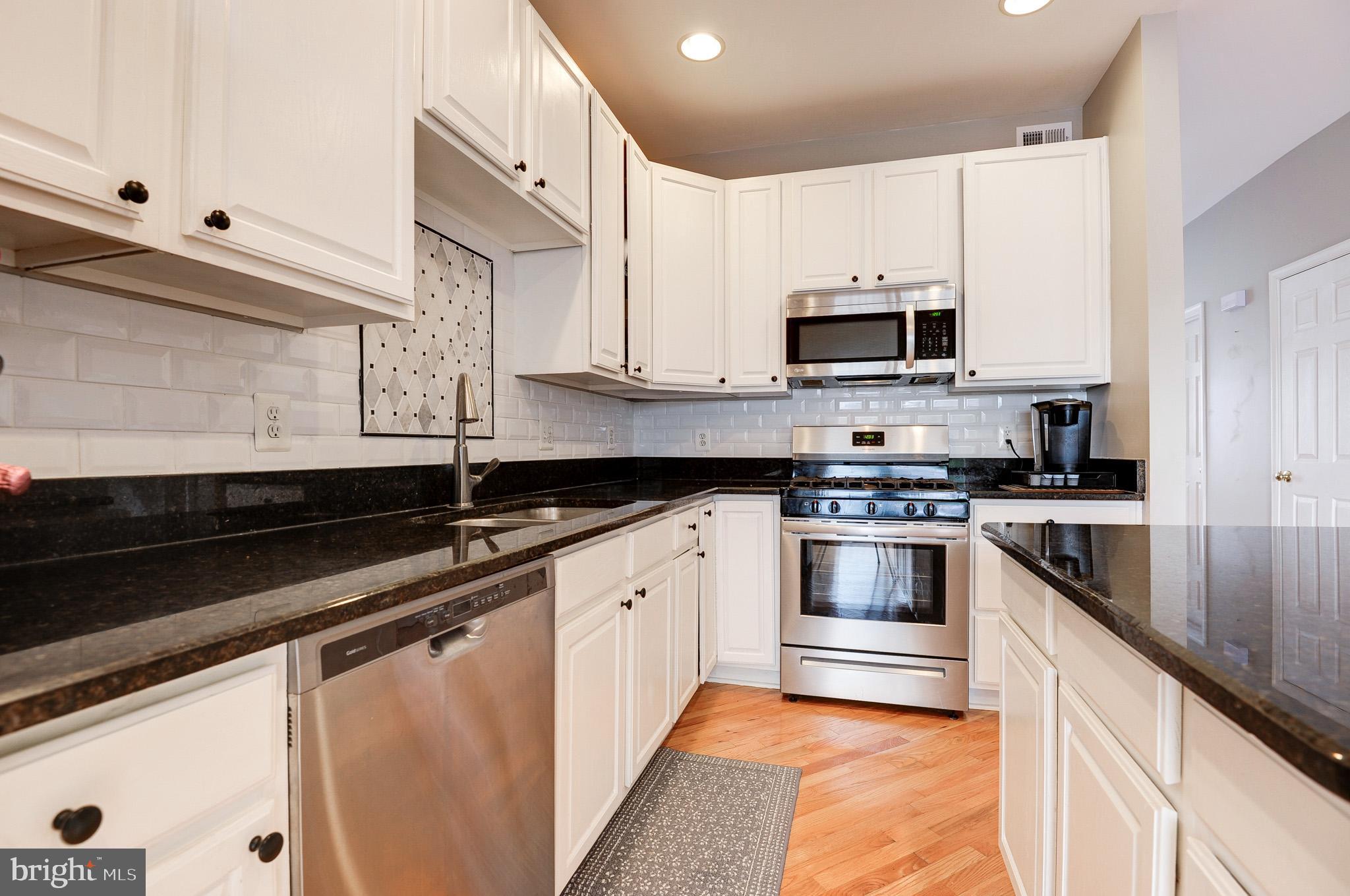 ASHBURN VILLAGE - Residential