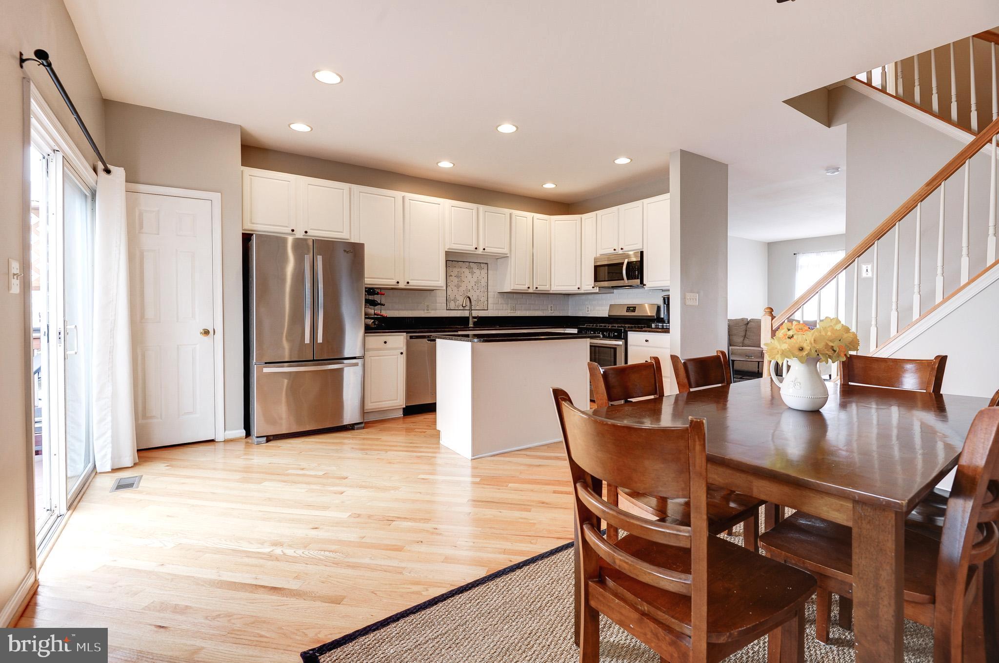 ASHBURN VILLAGE - Residential