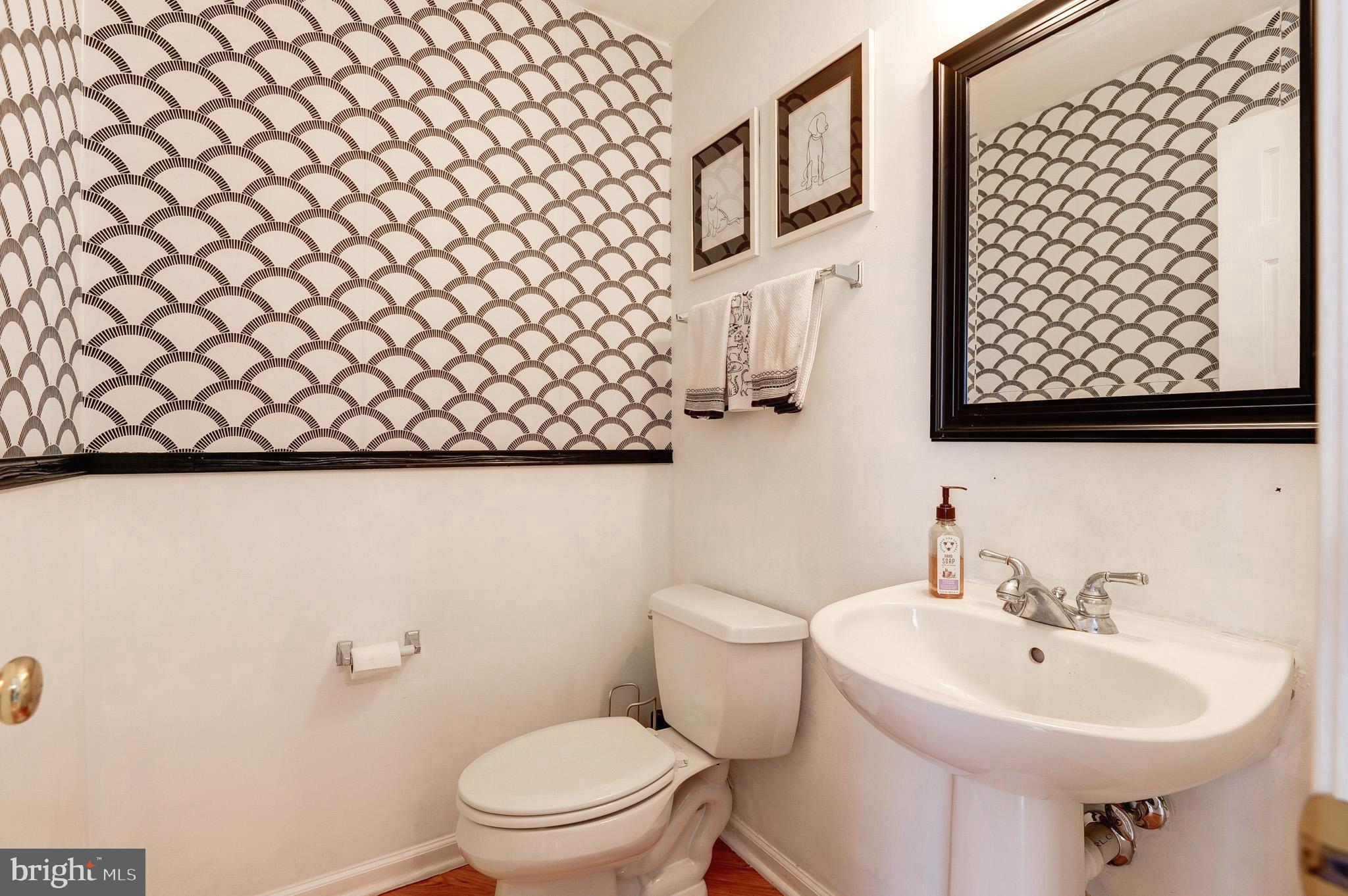 ASHBURN VILLAGE - Residential