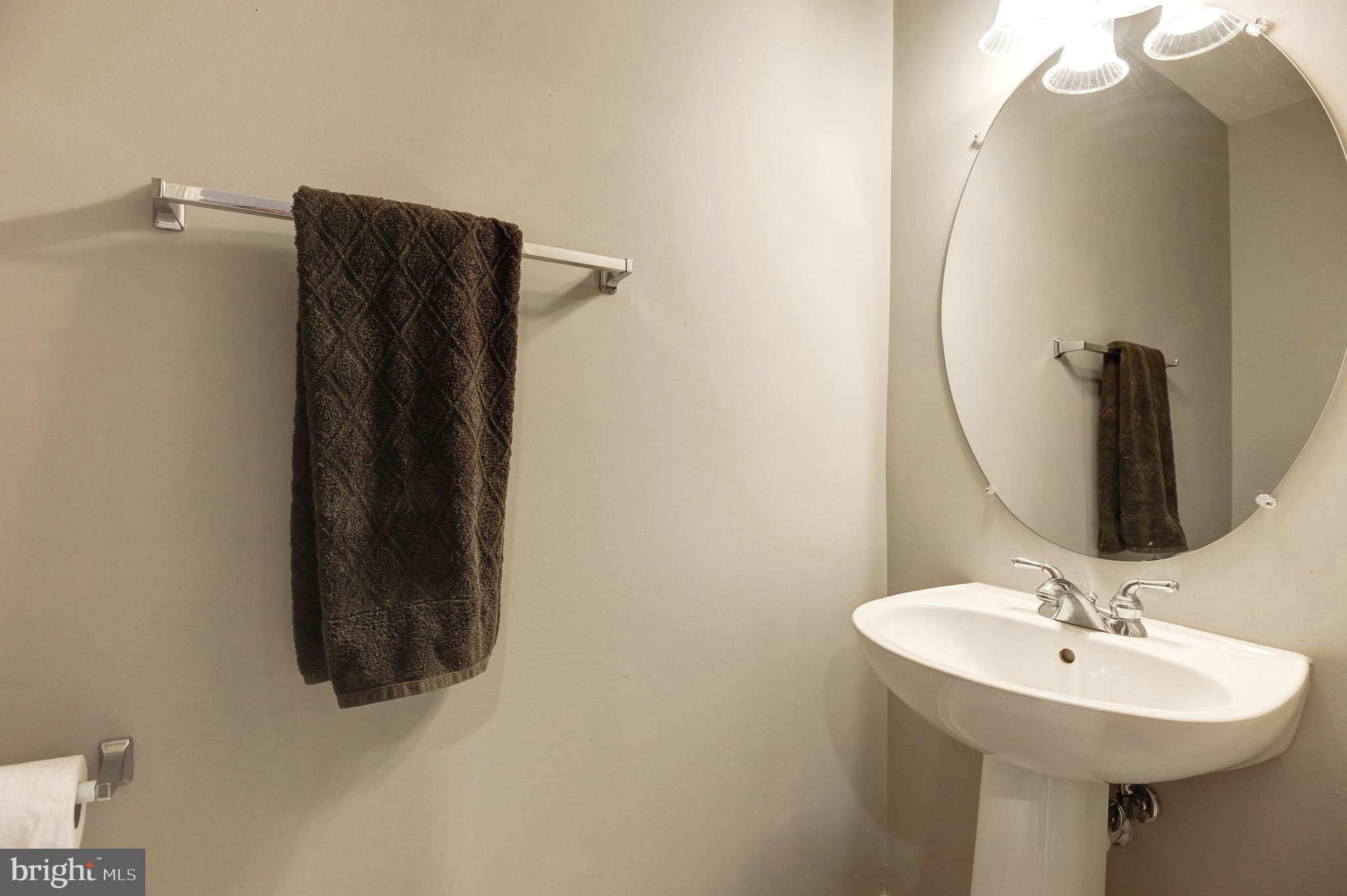 ASHBURN VILLAGE - Residential