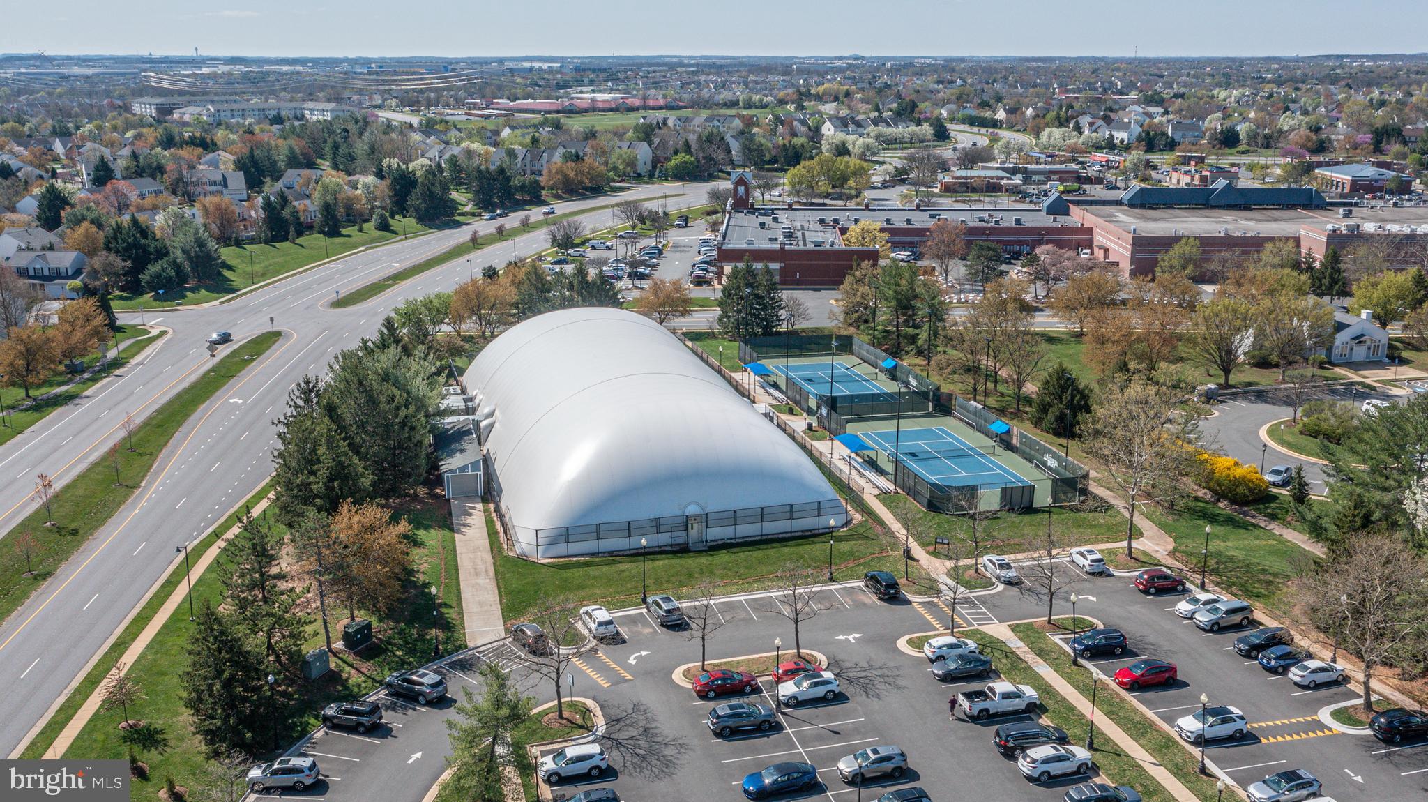 ASHBURN VILLAGE - Residential