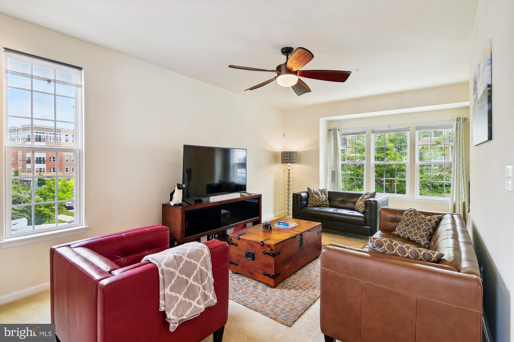 HOWARD SQUARE - Residential