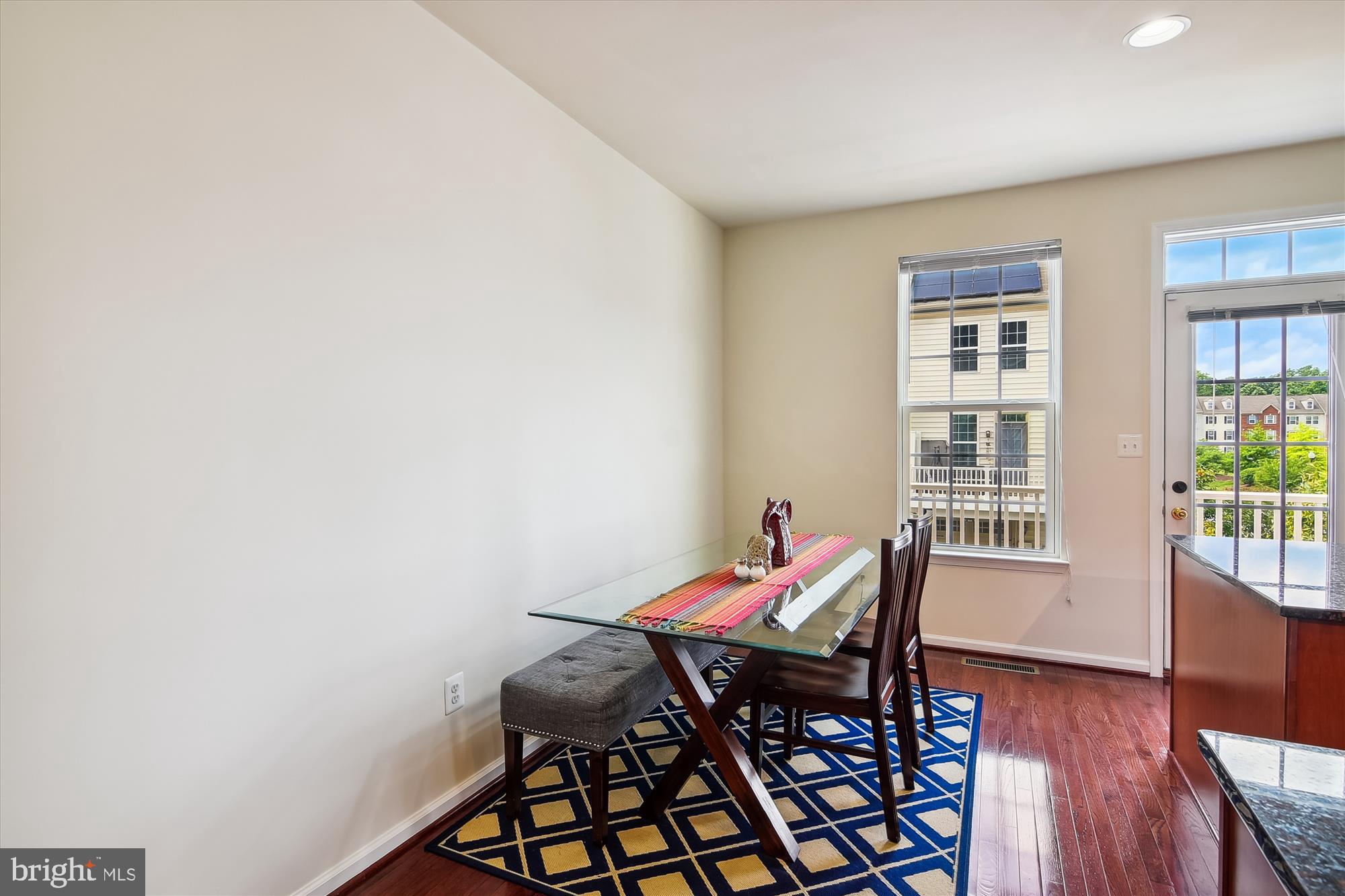 HOWARD SQUARE - Residential