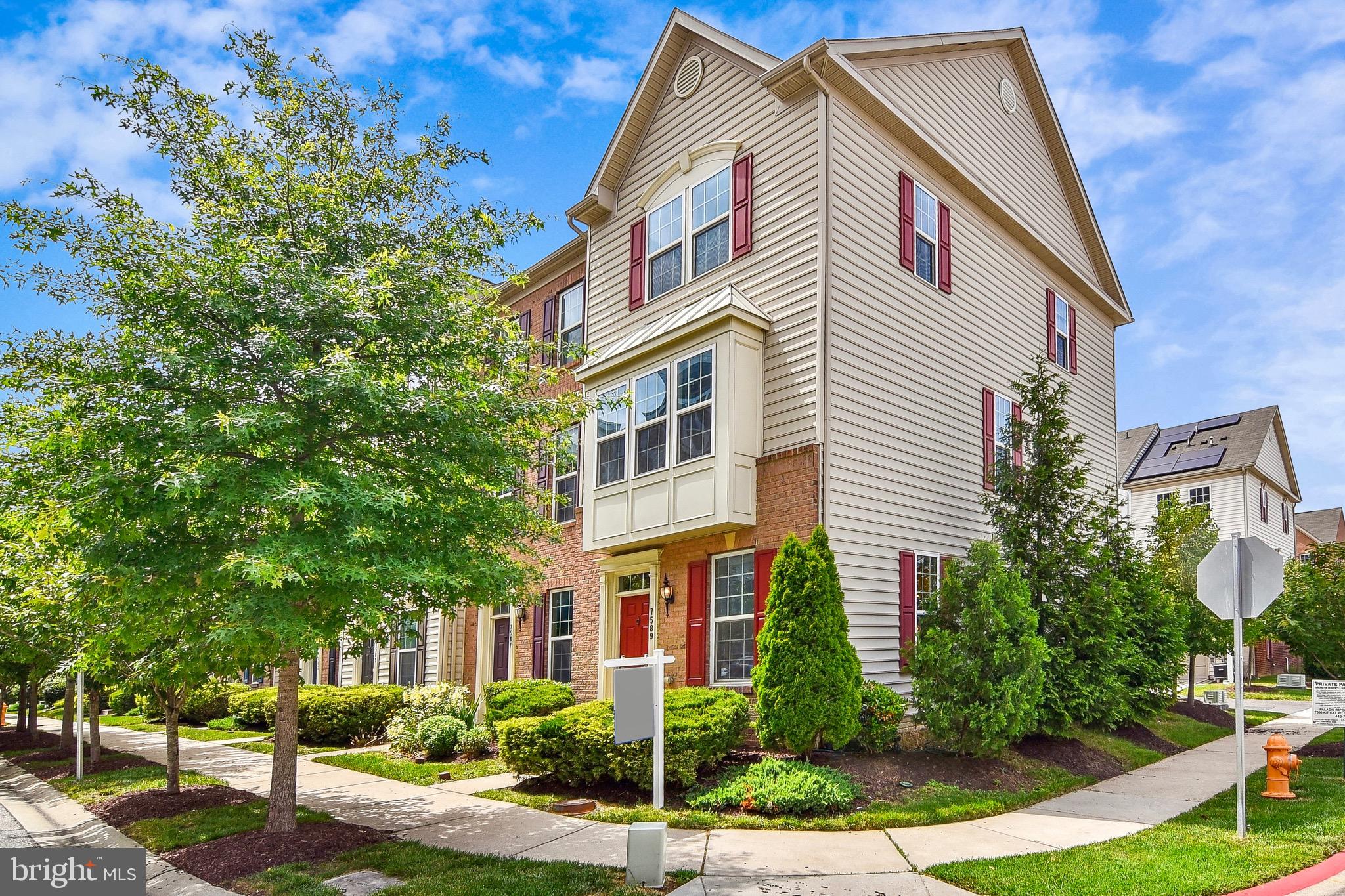 HOWARD SQUARE - Residential