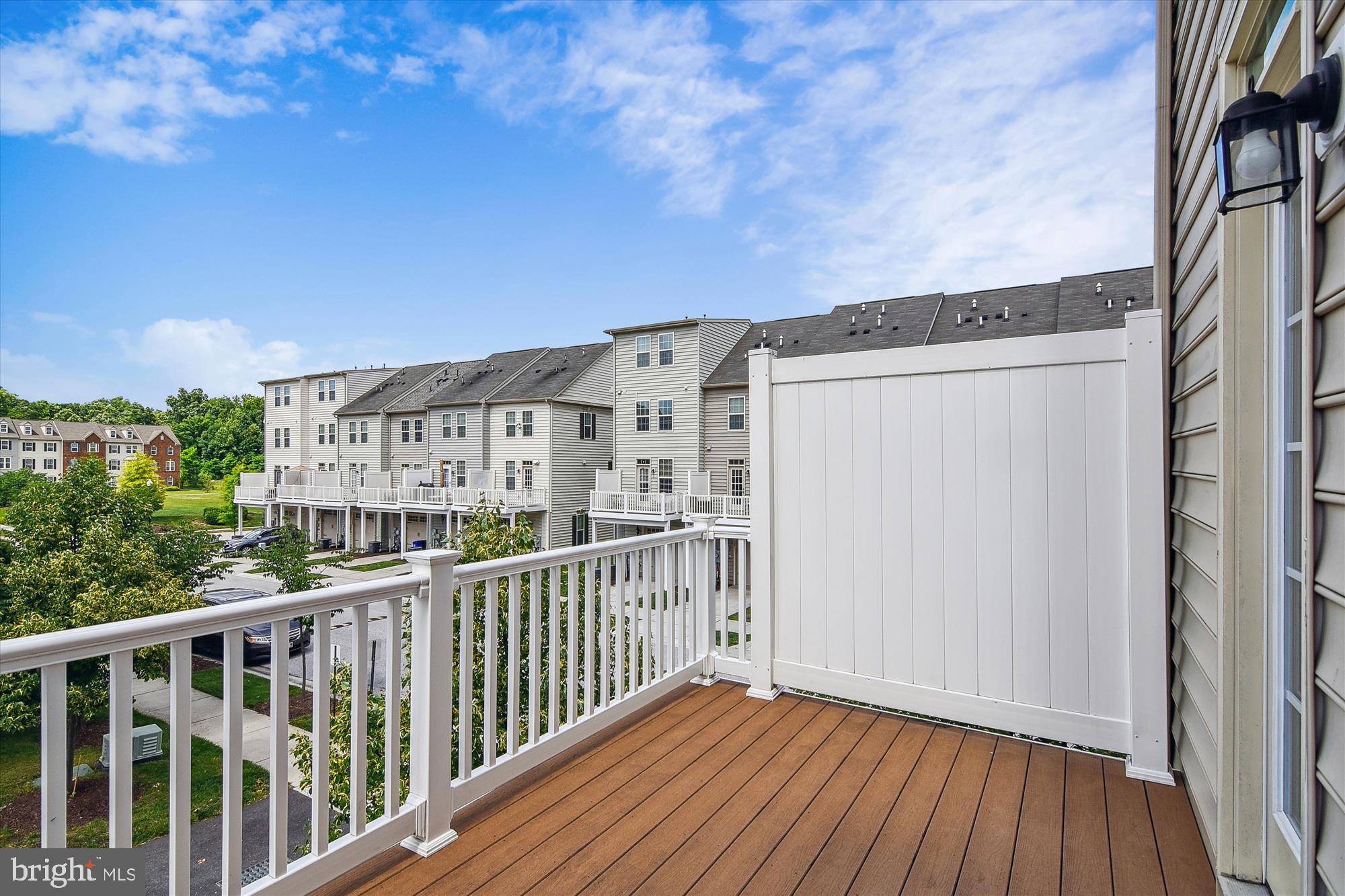 HOWARD SQUARE - Residential