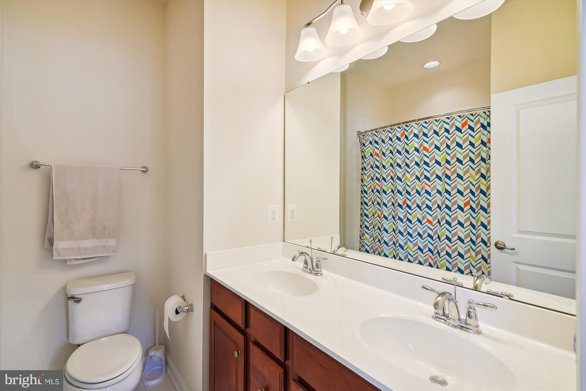 HOWARD SQUARE - Residential