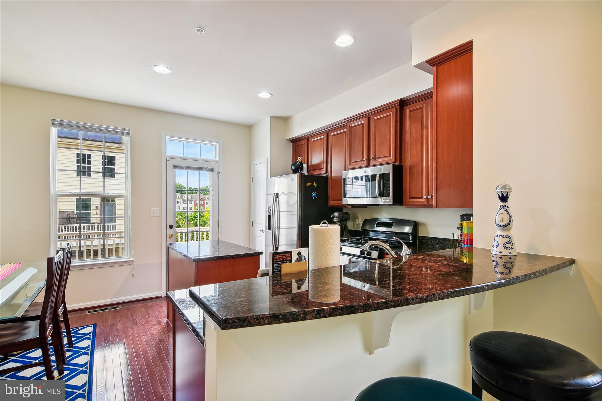 HOWARD SQUARE - Residential