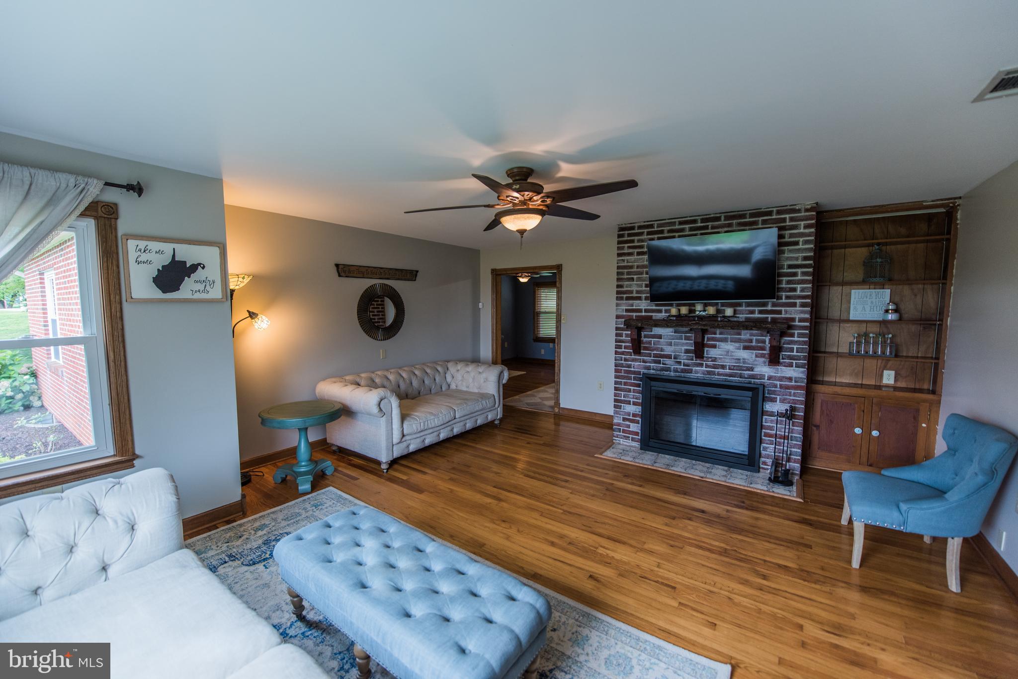 SUMMIT POINT - Residential