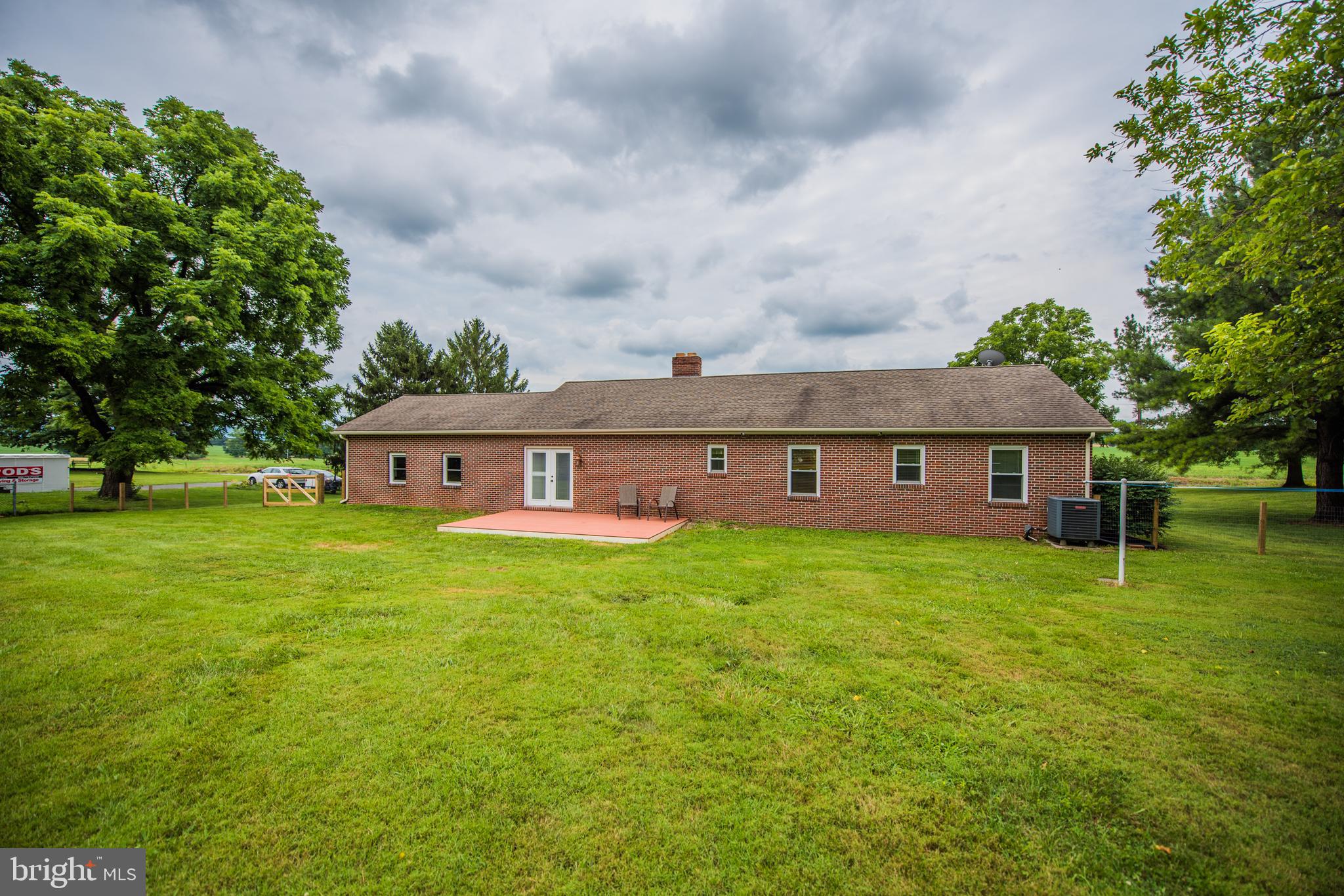 SUMMIT POINT - Residential